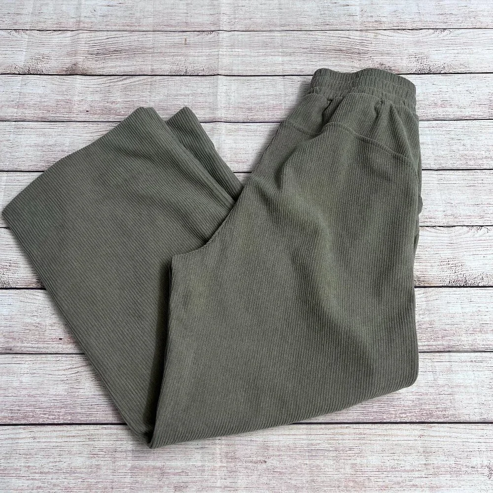 Halara High Waisted Pocket Straight Leg Mop Corduroy Casual Pants Size Small‎